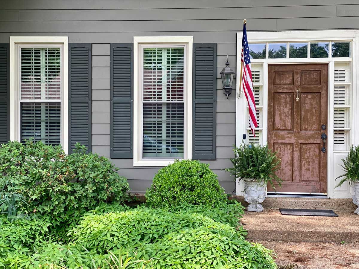 energy efficient vinyl windows installed on American family home